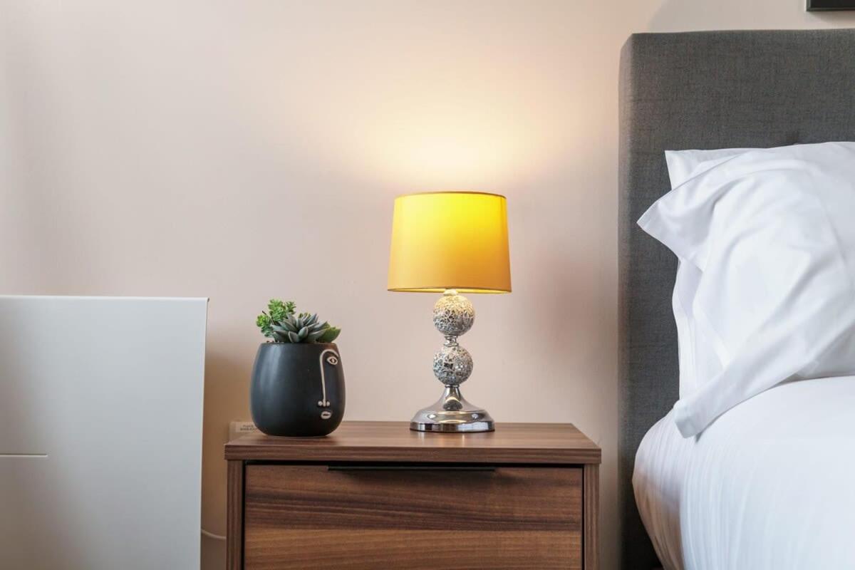 2 Bedroom Modern Apartment In مانشستر المظهر الخارجي الصورة